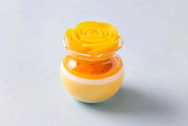 マンゴーベリーヌ