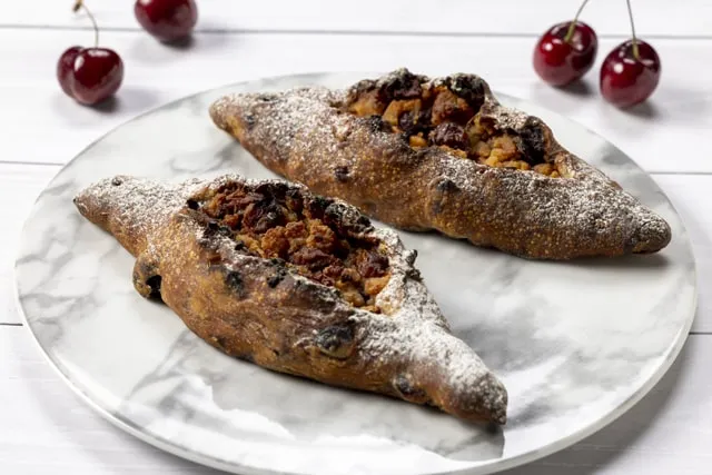 ハニーチェリーブレッド 2024